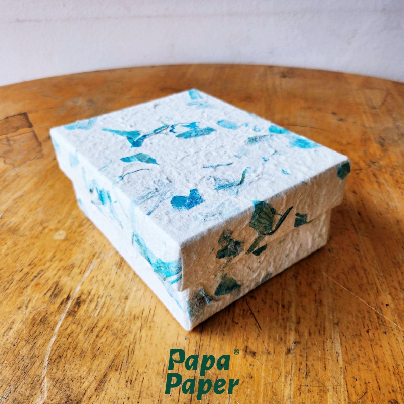 Paper mulberry box with garlic bark, Blue Turquoise, size 10x13x H5cm