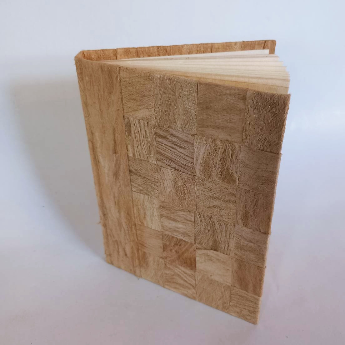 Mulberry paper notebook with bark fiber สมุดกระดาษสาแต่งเยื่อสาน้ำตาล