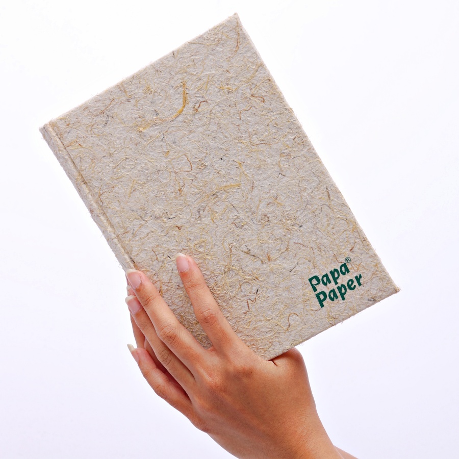 Corn bark Notebook A5 size - สมุดกระดาษเยื่อข้าวโพด ขนาด A5 (15x21cm) ไส้ในกระดาษสา 40 หน้า