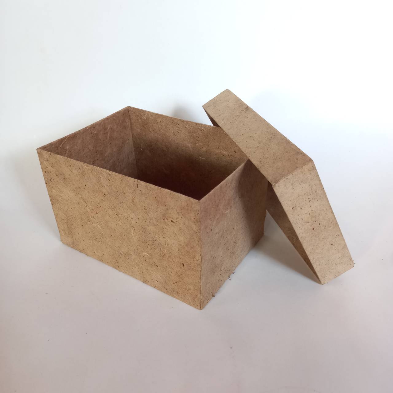 Mulberry paper box with coffee ground กล่องกระดาษสากากกาแฟ